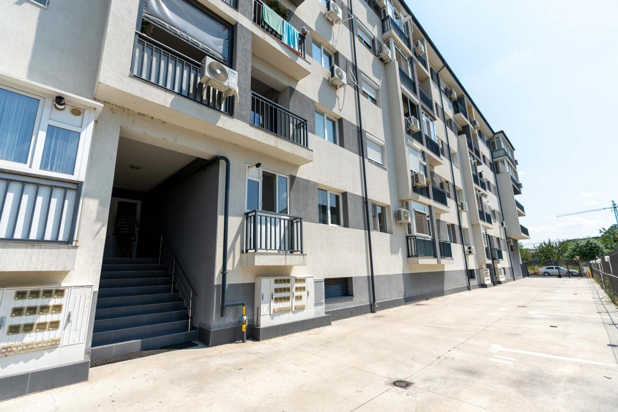 Hotel Studio Titan Bucharest Exterior photo